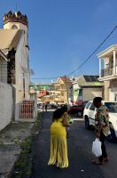 Auf den Straßen von Roseau