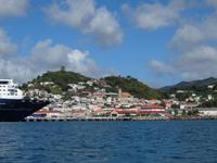 Kurze Bootsfahrt zum Grande Anse Beach