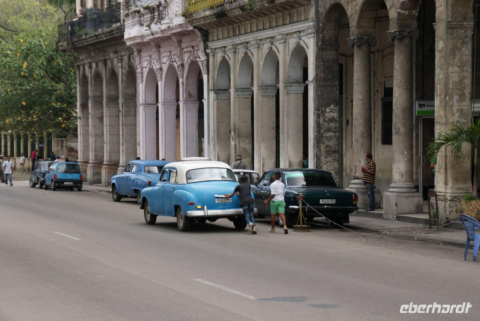 typisch Kuba - auf den Straßen von Havanna