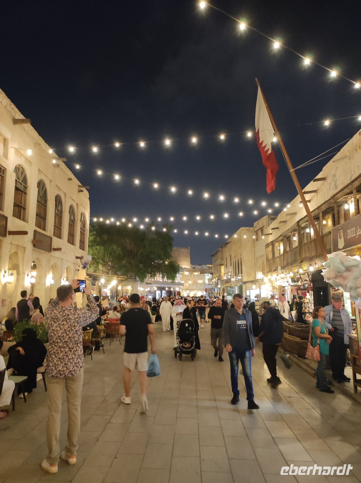 Souq Waqif bei Nacht in Doha, Katar