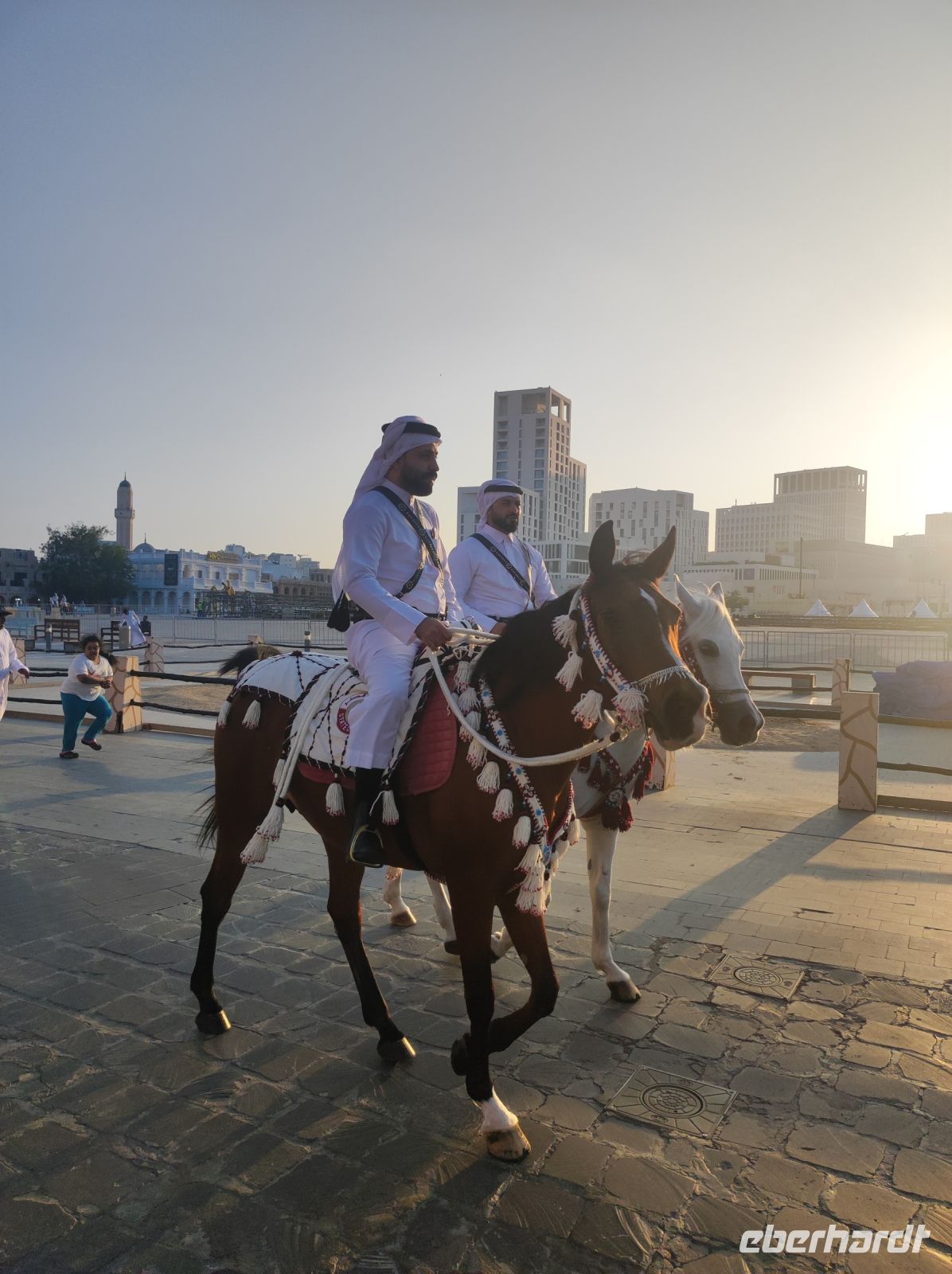 berittene Polizei am Souq Waqif in Doha, Katar