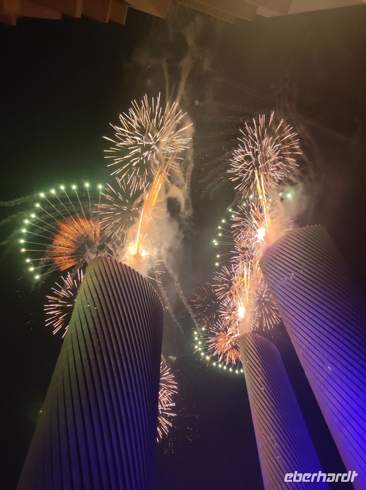 Silvester-Feuerwerk an den Lusail Towers in Doha, Katar