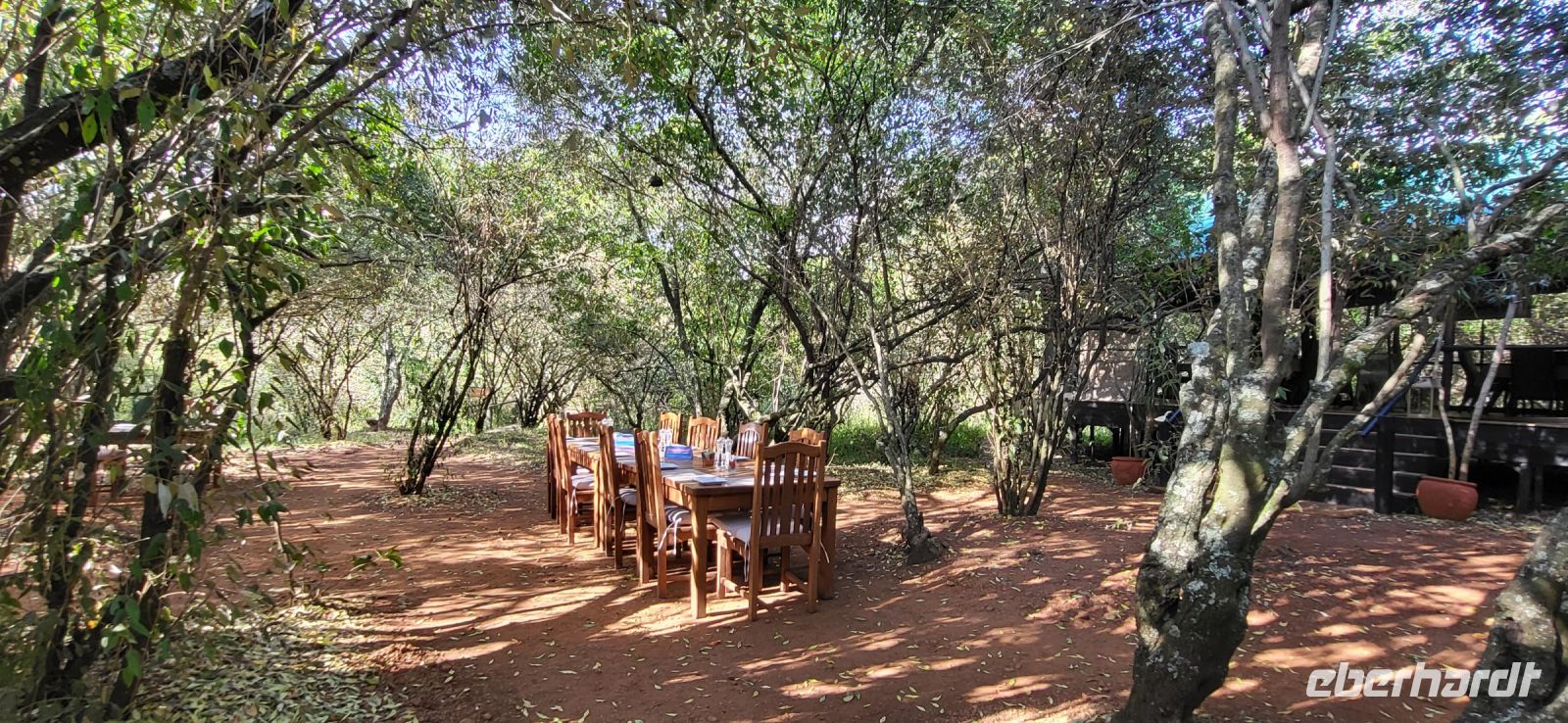 141 unser Tisch in der Masai Mara