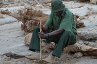 Tsavo Ost Nationalpark - Feuer machen