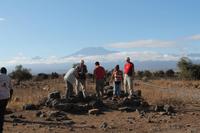 Gruppenbild vor dem Kilimanjaro
