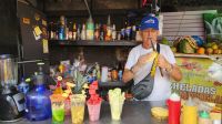 Medellin - Comuna 13 - Barkeeper