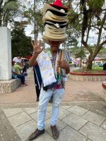 Typischer Hut-Verkäufer