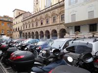 Vespas in Rom