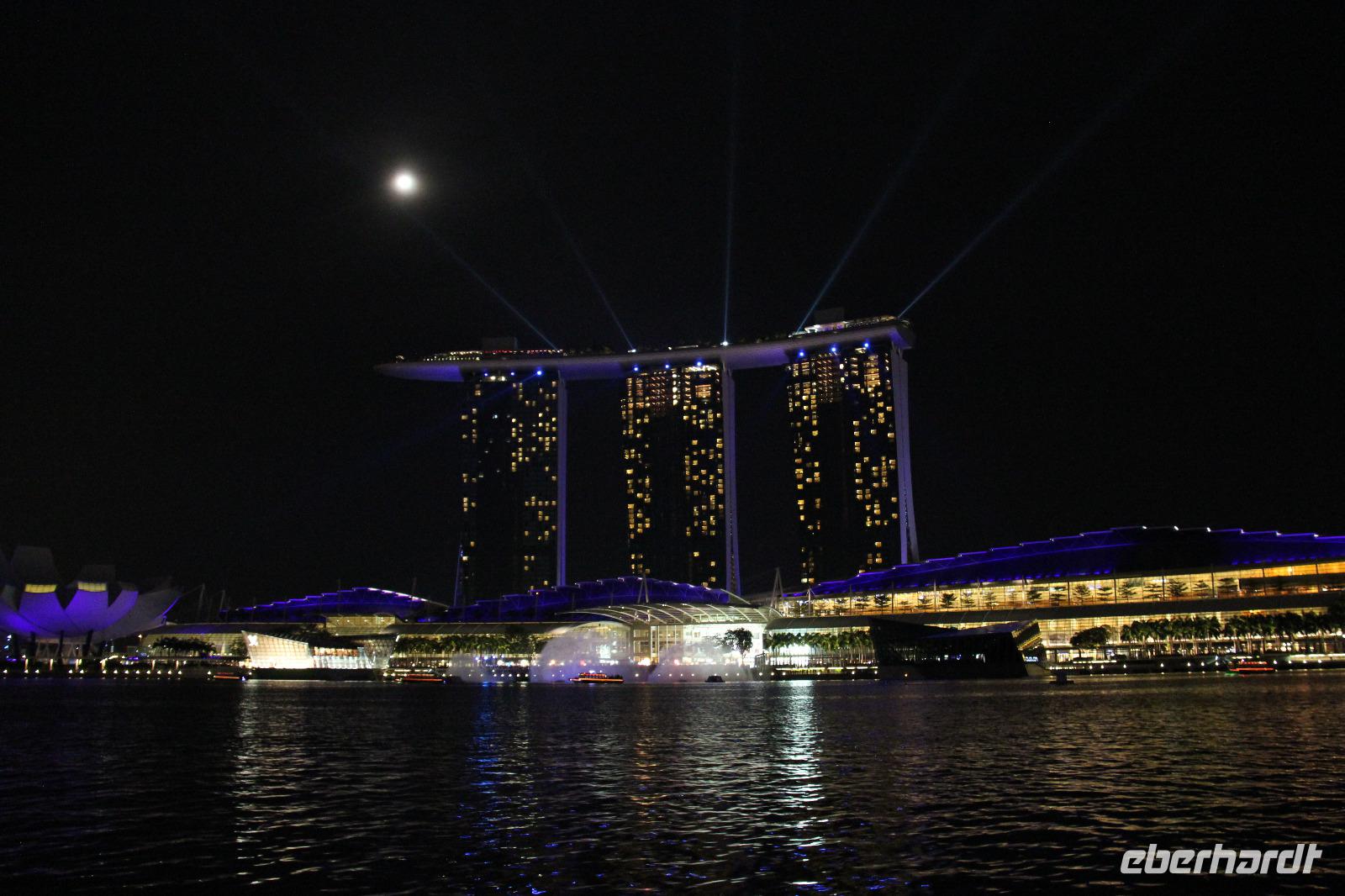 Singapur - abendliche Bootsfahrt