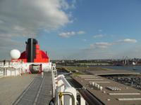 Ausfahrt aus dem Hafen Hamburg