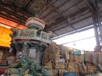 Brunnen und Ananas im Crawford Markt Mumbai