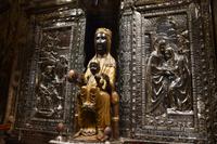 110 Montserrat_Die Schwarze Madonna in der Benediktinerabtei Santa Maria de Montserrat