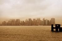 Blick von Liberty Island auf Manhattan - leider ist das Wetter schlecht