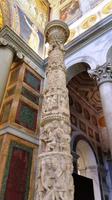 393 Rom, St. Paul vor der Mauer, Ostersäule