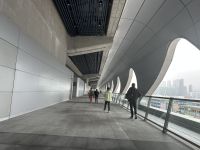 Hongkong - Hafengebäude &ndash; &copy; Sabine Letzybyll (Eberhardt TRAVEL)