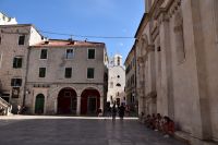 064 Sibenik, Loggia