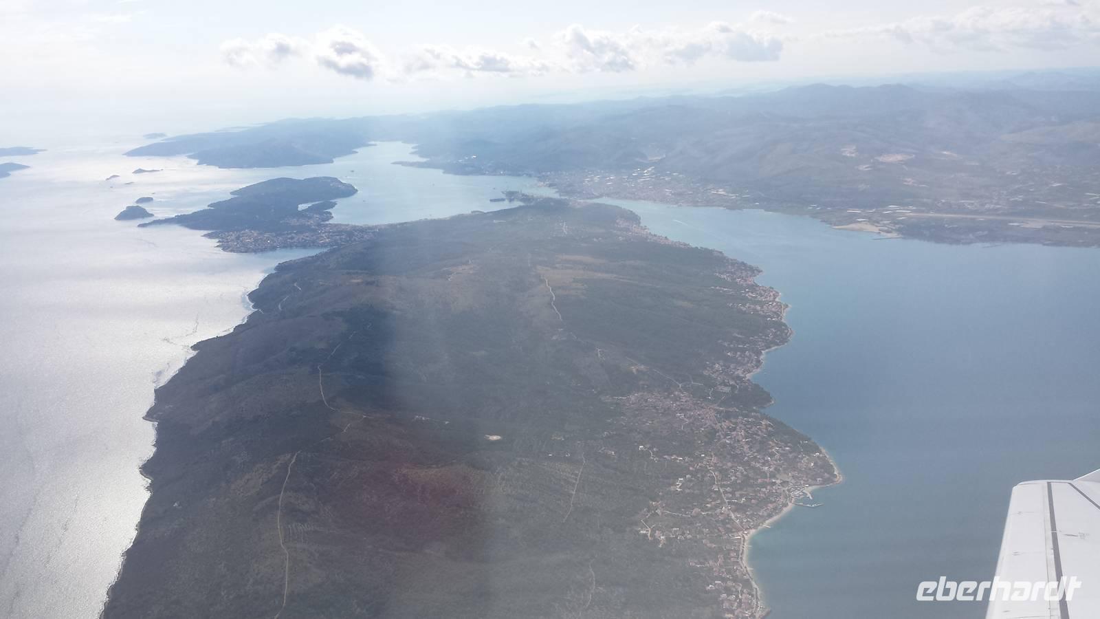 Flug über die Inseln