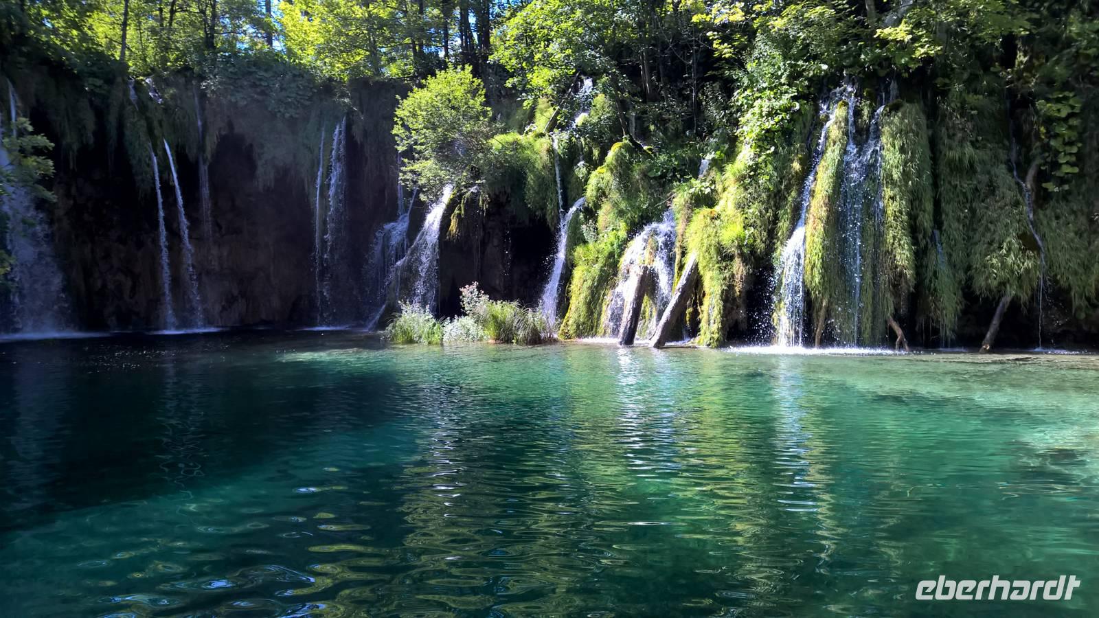 Kleine Wasserfälle bei den Plitwitzer Seen