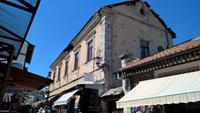 Kriegsschäden an einem alten Haus in Mostar