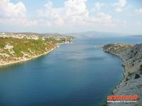 Blick zur zerstörten Brücke von Stary Most