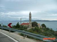 Küstenstraße vor Inseln Hvar, Korcula und Halbinsel Peljesac
