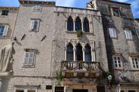 128 Trogir, Cipiko Palast