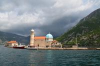 240 Montenegro, Bucht von Kotor, Überfahrt zur Insel Maria vom Felsen