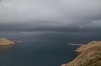 004 Dichte Regenwolken über dem Velebitgebirge