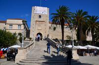 133 Korcula, Stadttor mit Kaisertreppe