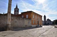 007 Zadar, Forum mit Bischofspalast und Benediktinerinnen-Kloster