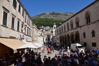 151 Dubrovnik, Blick von der Kathedrale zum Rektorenpalast, Zollhaus und Berg Srd