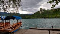 292 Bleder See mit Pletna-Boot und Burg