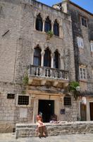 180 Trogir, Cipicopalast