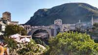 164 Mostar, Blick zur Altstadtbrücke