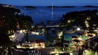 213c Hvar, Hotel Amfora