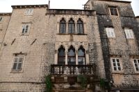 132 Trogir, Cipico-Palast