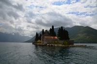 238 Montenegro, Bucht von Kotor mit Insel Sveti Dorte