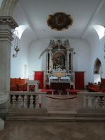 Nin - Blick in die kleinste Kathedrale der Welt