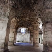 Wir betreten den Palast