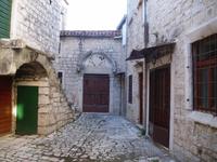 in den hübschen Gassen von Trogir