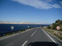 Bora rüttelt am Bus