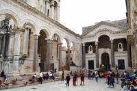 472 Split, Perestil