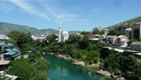 Neretva und Moschee