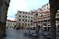 100 Sibenik, Platz der Republik