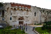 473 Split, Goldenes Tor