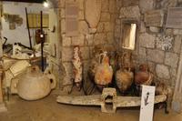 096 Korcula, Amphoren im Stadtmuseum