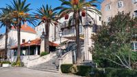 128 Korcula, Freitreppe am Westhafen