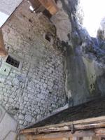 Eingangsbereich der Höhlenburg Predjamski Grad