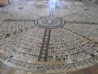 Abtei Pomposa, Kosmaten-Fußboden