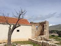 die Mauern der alten Kapelle